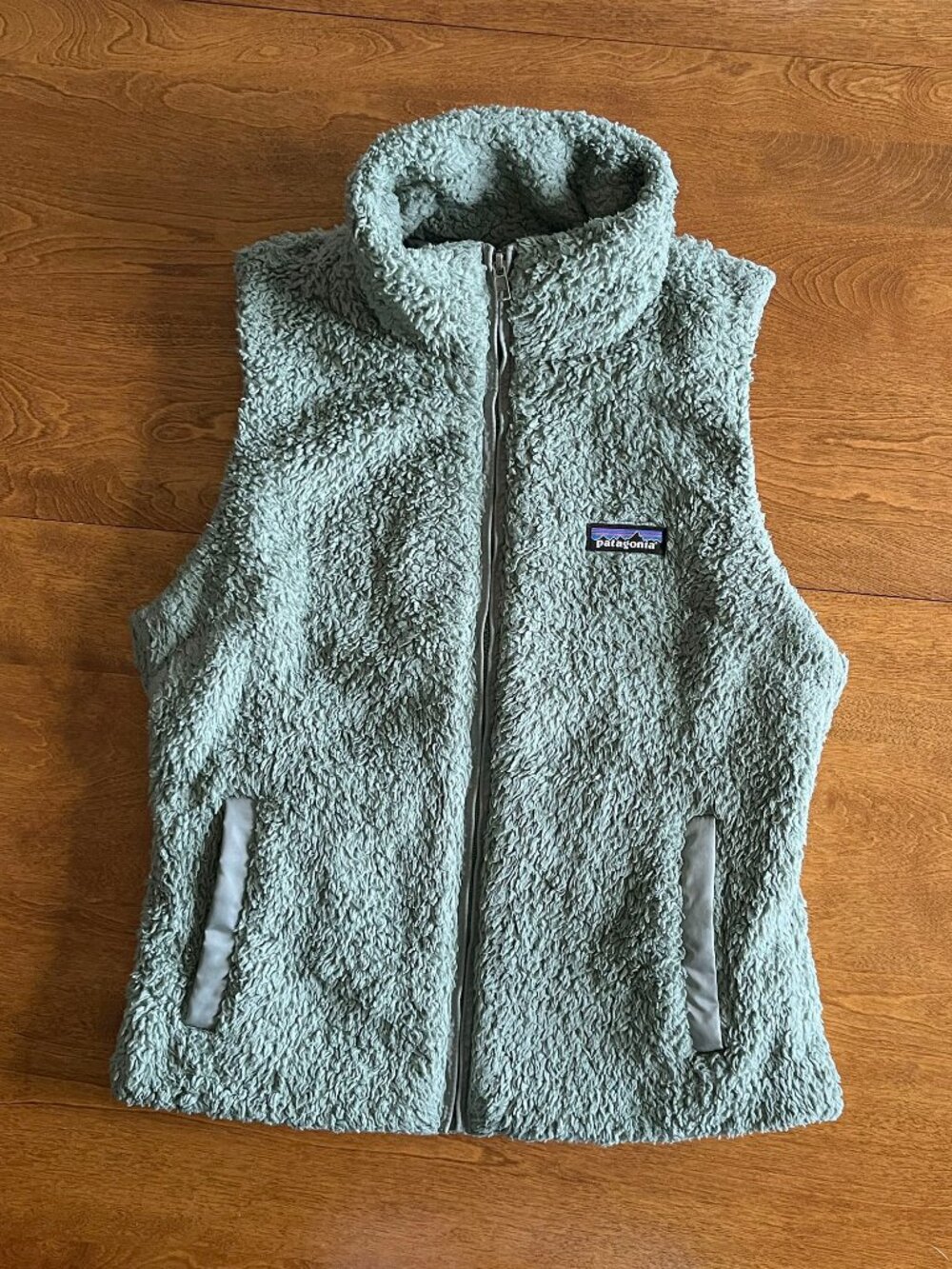 Patagonia sage green fleece vest S